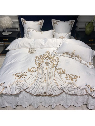 White Luxurious Retro Gold Floral Embroidery Comforter Set